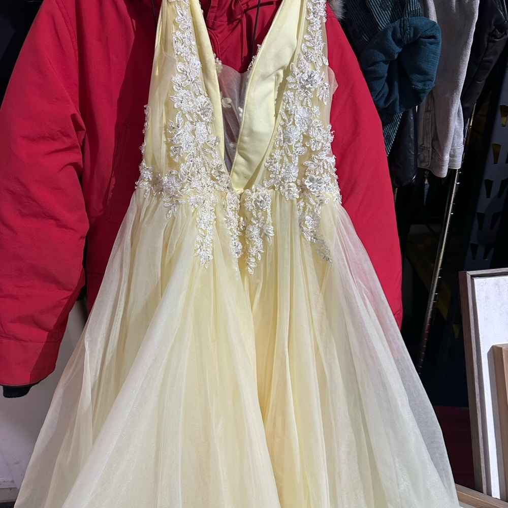 Vienna Prom Dress - Picture 6 of 11